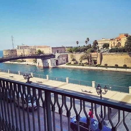 Castello Aragonese Suites Taranto Ngoại thất bức ảnh